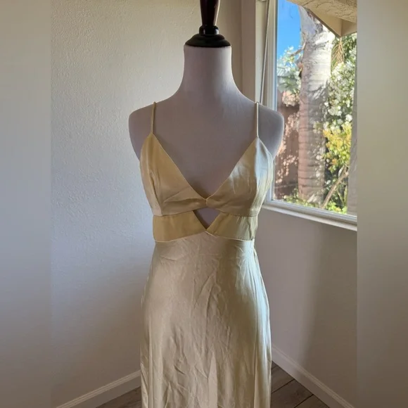 Butter Yellow Maxi Dress - Picture 2 of 8